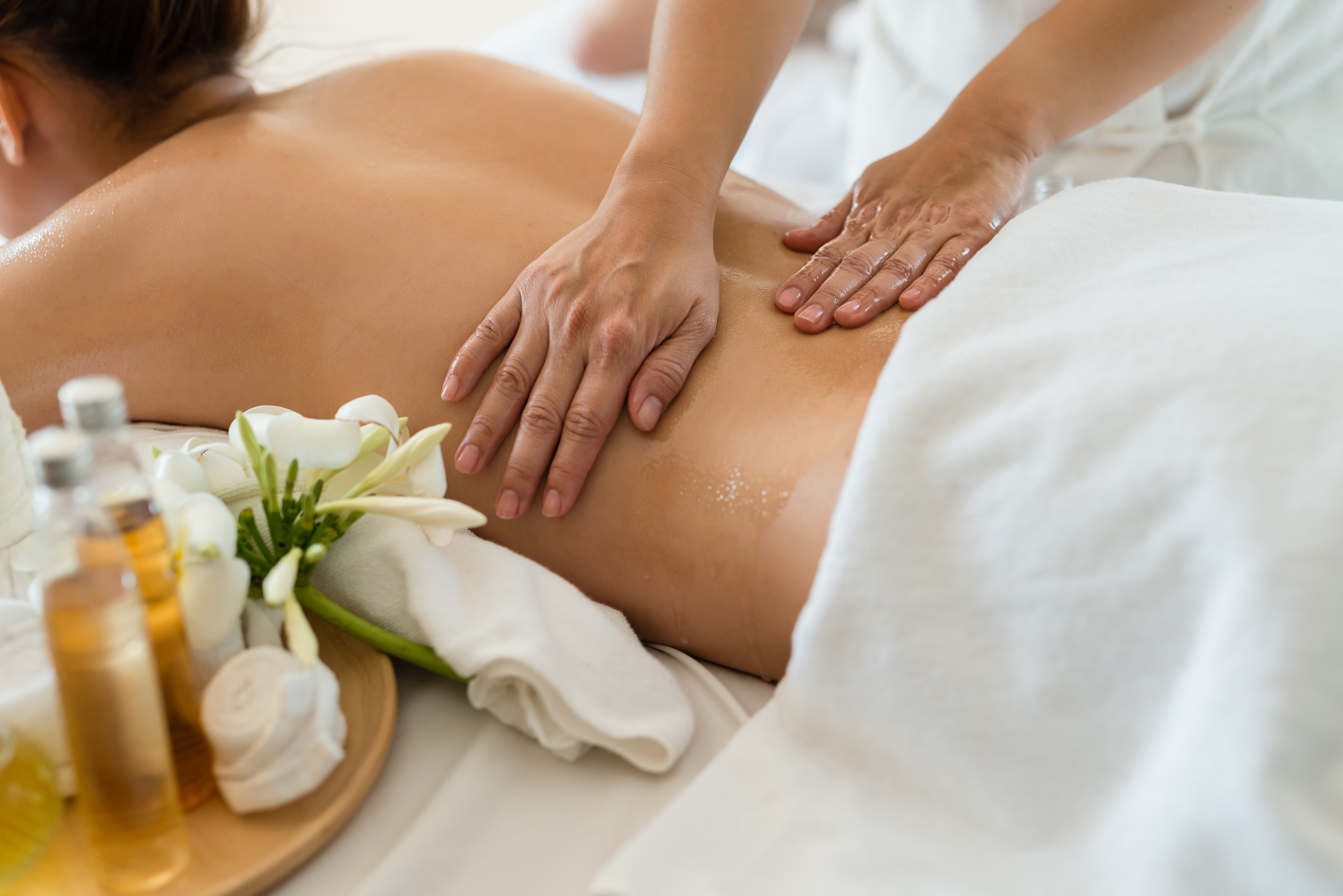 Introbild Aroma Massage – Wirkung & Anwendung
